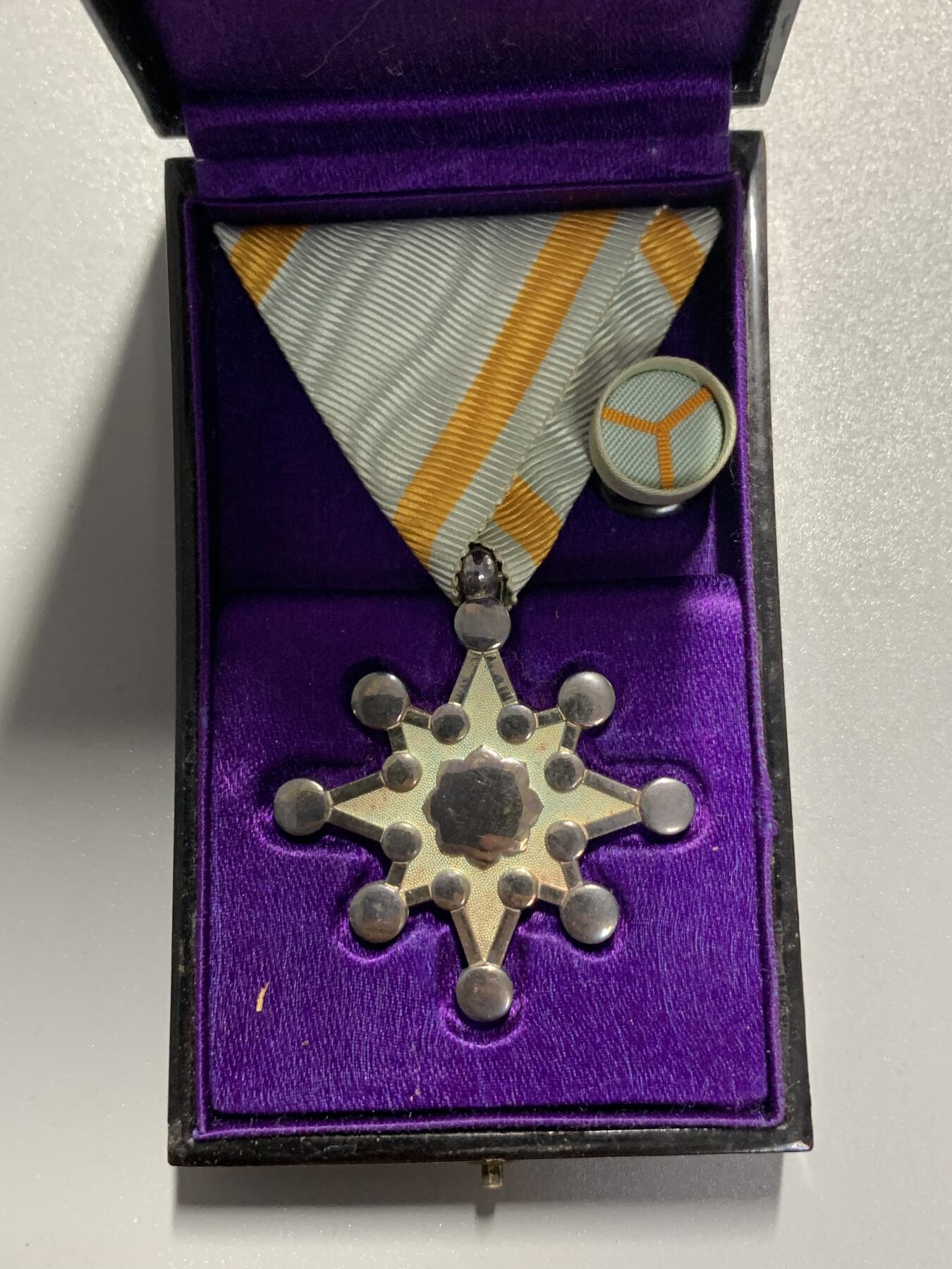 远东徽章小铺3月15日周日晚上9点结束