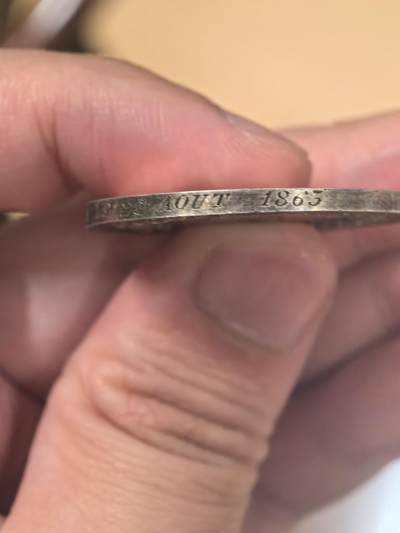 欧洲银章、铜章，大优惠起拍价都是银价计算 欧洲结婚章15.7克，起拍价格小于银价