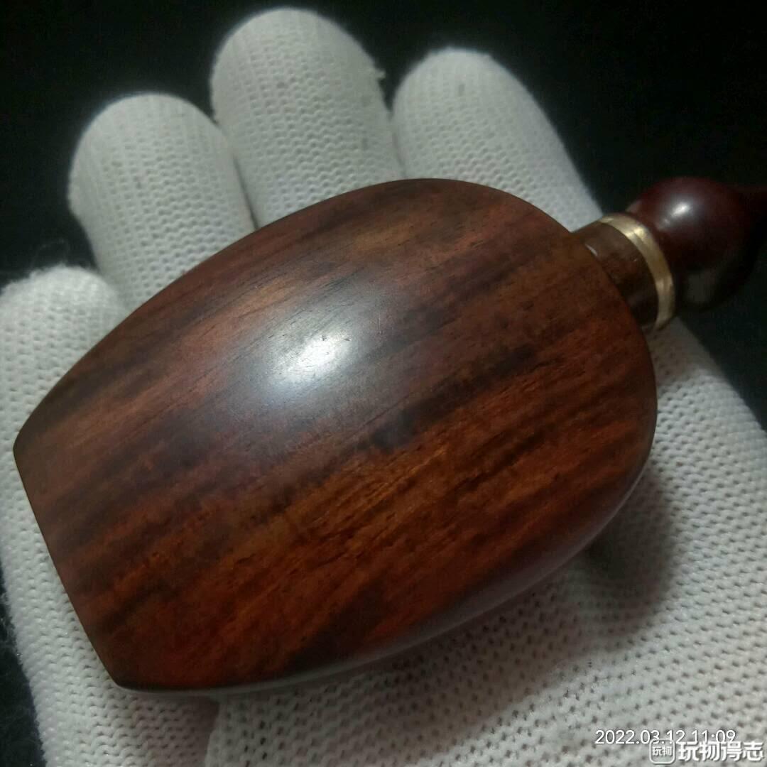 老挝红酸枝鼻烟壶