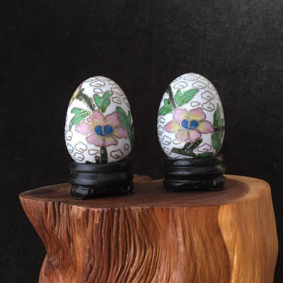       出口创汇时期白色铜胎掐丝珐琅磨光景泰蓝吉祥如意鸡蛋小摆件美品1对2只真品如图摆件旧藏文玩艺术收藏 -       出口创汇时期白色铜胎掐丝珐琅磨光景泰蓝吉祥如意鸡蛋小摆件美品1对2只真品如图摆件旧藏文玩艺术收藏