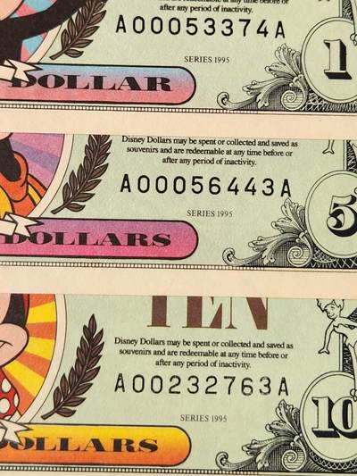 3月14号晚上8点 外国纸币自动截拍第38场 - 迪士尼1995年1-5-10元 几乎全新全套
