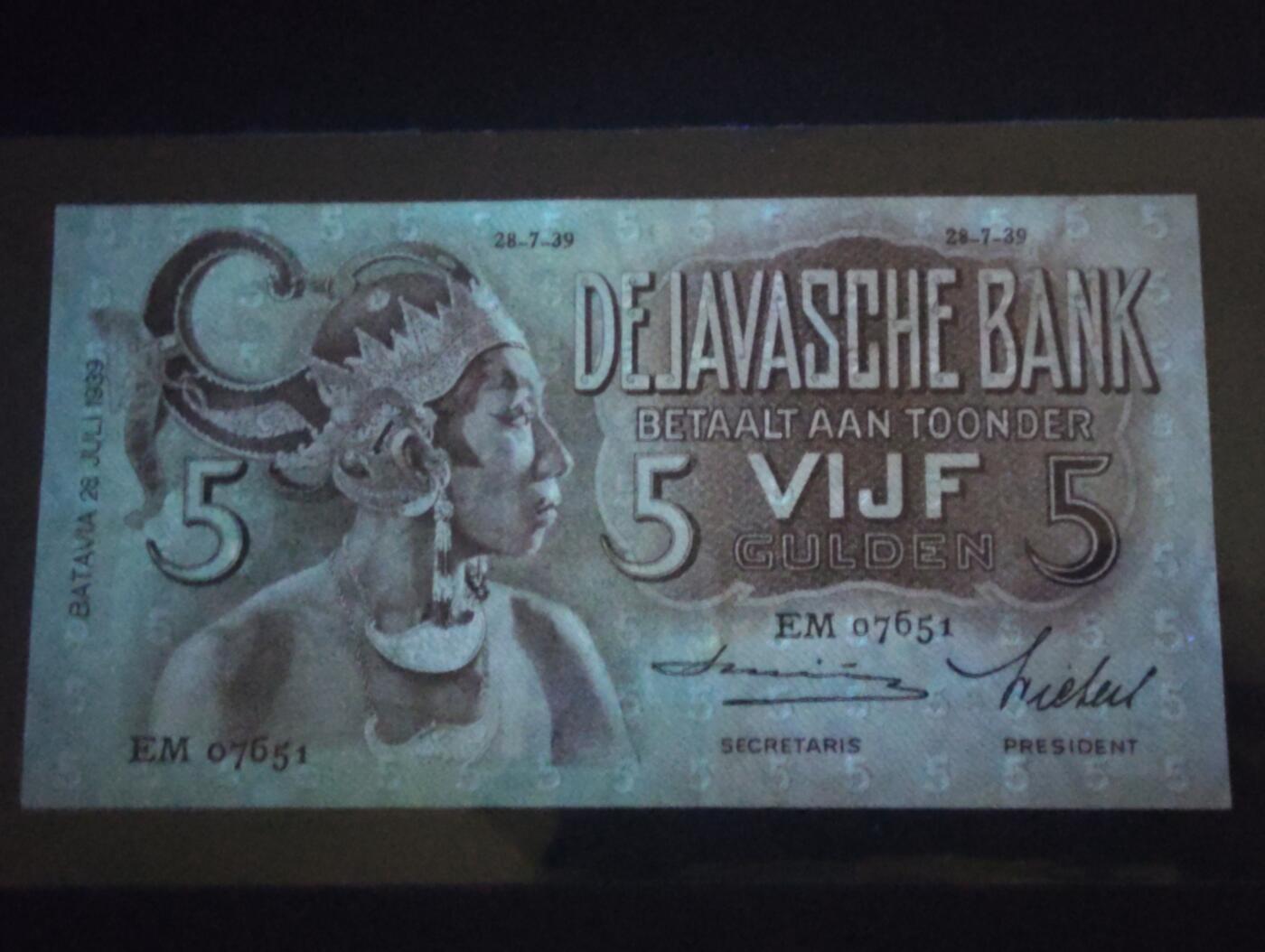 2026三月第二期，总219期 荷属东印度（现印度尼西亚）1939年5盾UNC-千位号，民族舞蹈和四文告示