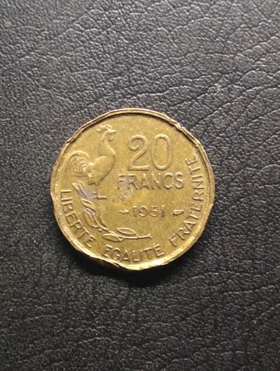 荟藏特别场次第七期——“社长的钢镚堆” - 法国1951年20法郎 少见雄鸡版本