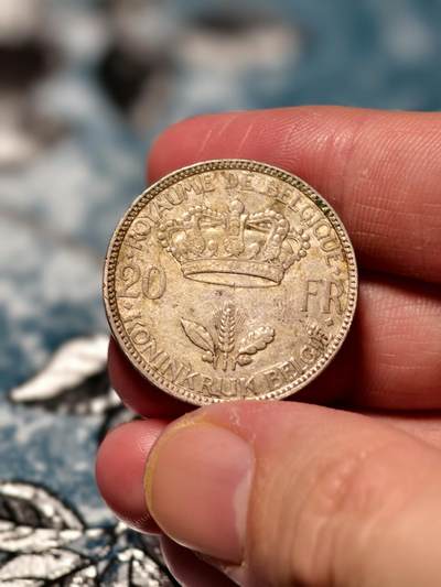 抚柳草堂-第二十八期章牌钱币  奖章勋章 满百包邮 放漏专场 1935比利时王国阿尔贝一世20法郎银币 重11g 老包浆好状态