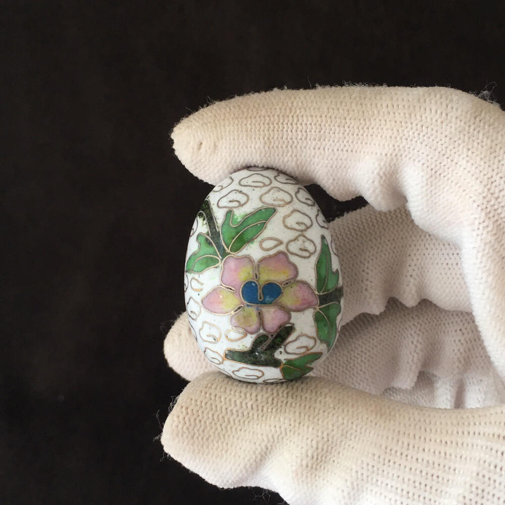       出口创汇时期白色铜胎掐丝珐琅磨光景泰蓝吉祥如意鸡蛋小摆件美品1对2只真品如图摆件旧藏文玩艺术收藏