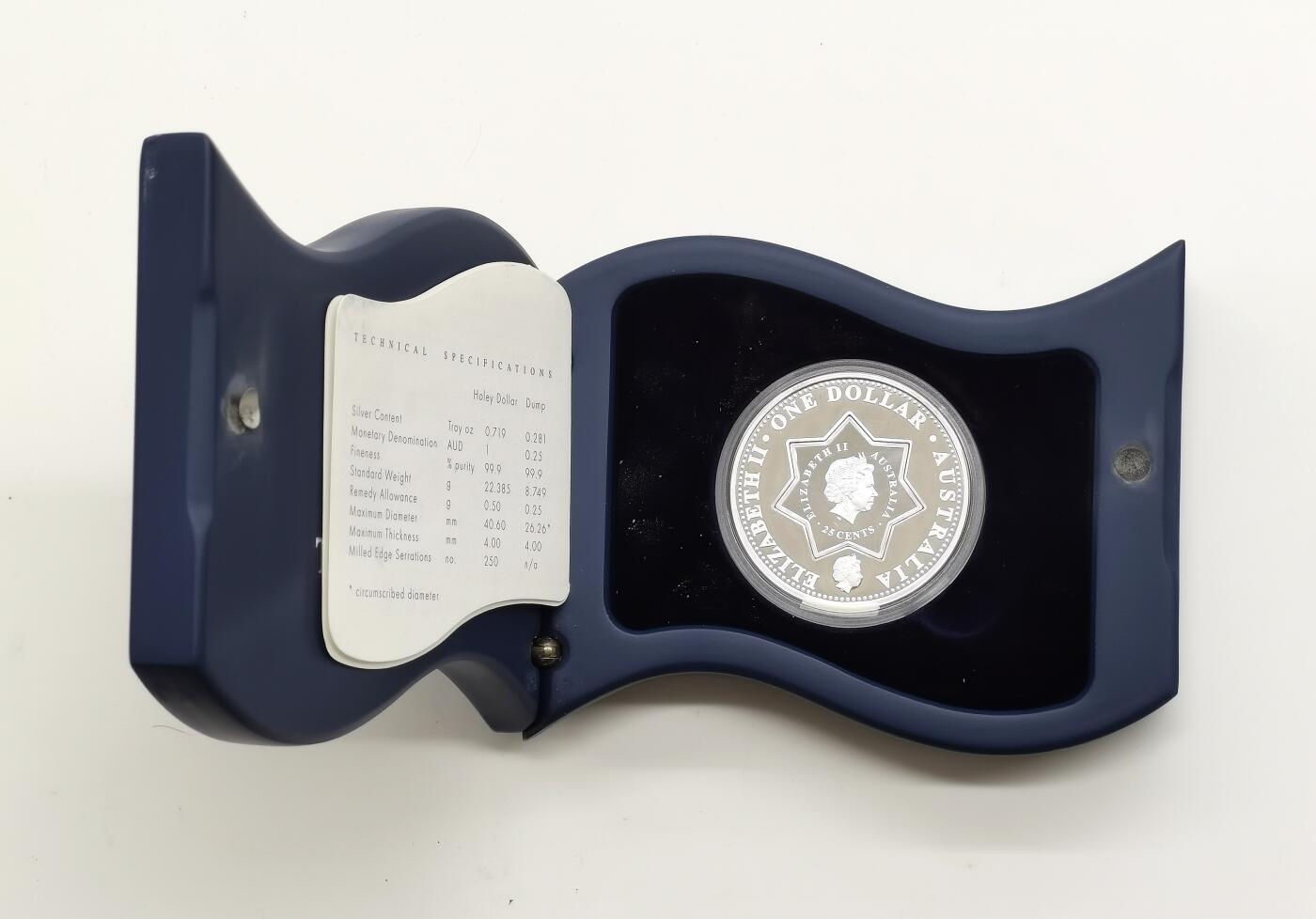 博洋堂世界钱币拍卖第164期（全场包邮） 澳大利亚2001年1元/25分子母银币 百年联邦（子币是七角形，象征澳大利亚的七个州）1盎司999银 发行量：3万 盒证全