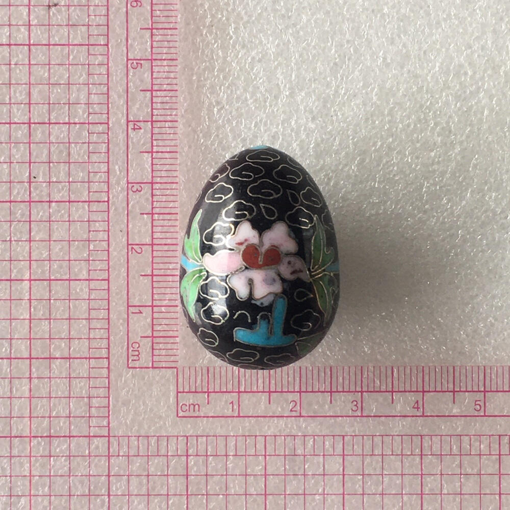         出口创汇时期黑色铜胎掐丝珐琅磨光景泰蓝吉祥如意鸡蛋小摆件美品1对2只真品如图摆件库存旧藏文玩艺术收藏