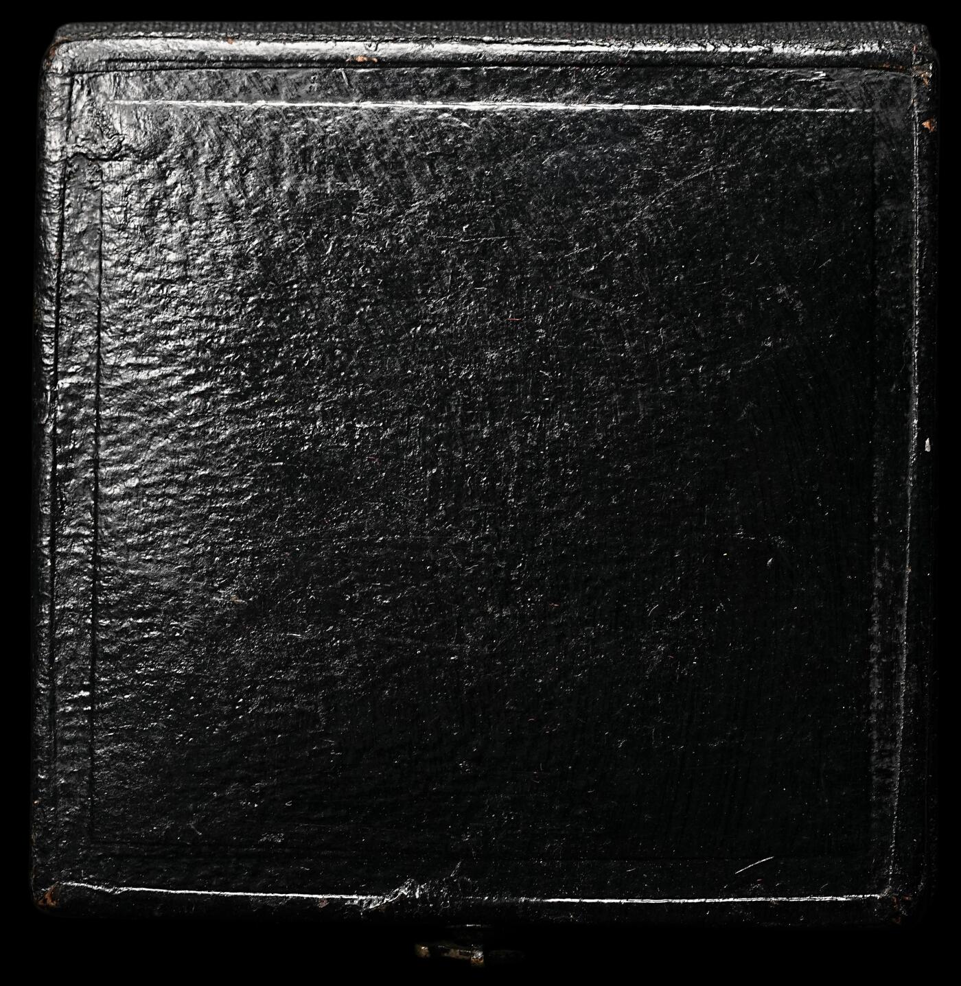 修遠堂世界钱币第107期 19世纪丹麦家政协会（Dansk Husflids Selskab）铜质奖章章，盒子有破损，41.60mm，33.97g