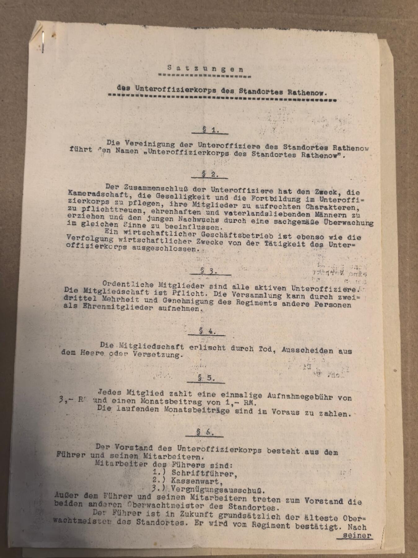 戎马世界章牌大赏第112期 德专场 威廉·布伦德克中尉  用于装他文件的蓝色文件壳  以及他收到的军事体育协会章程      前无线电军士战友协会邀请函    Rathenow驻地士官团章程   