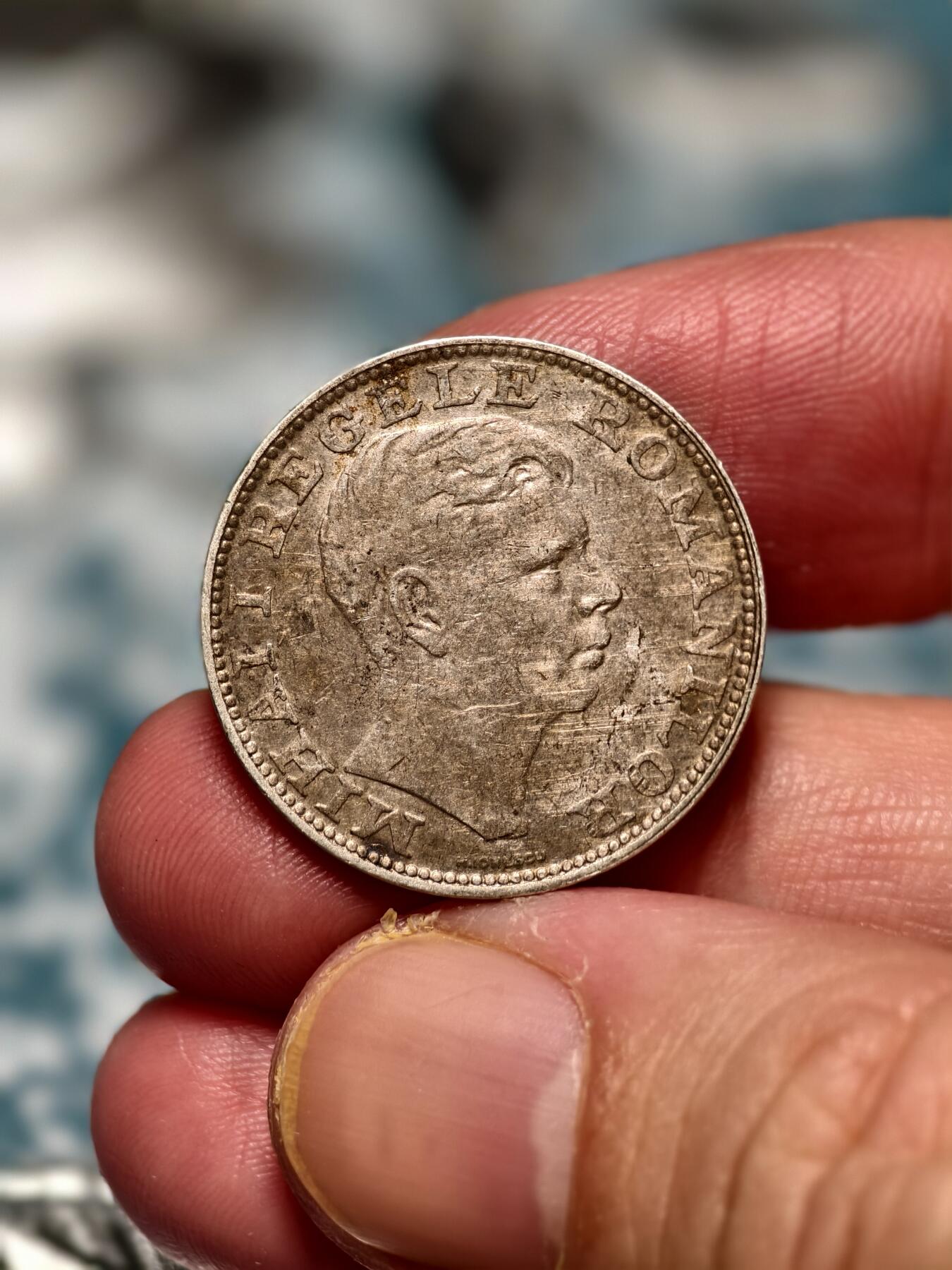 抚柳草堂-第十六期章牌钱币  奖章勋章限时免佣 满百包邮 放漏专场 1942罗马尼亚王国米哈伊尔一世200列伊银币 重6.2g 原状态老包浆