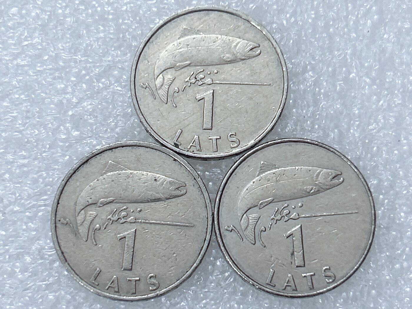 第一海外回流一元起拍收藏 散集专场  第303期 拉脱维亚1立特鲑鱼铜镍币 3枚