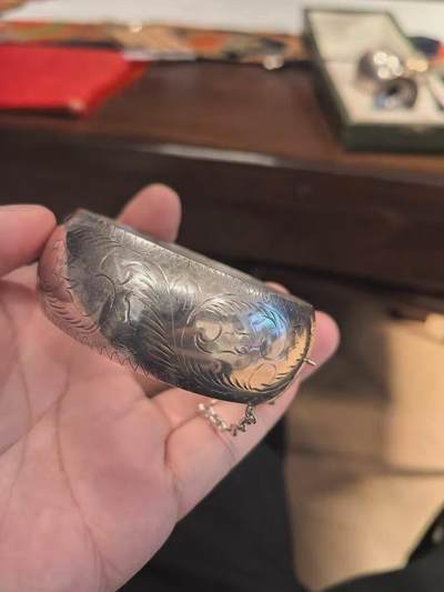 欧洲银章、铜章，大优惠起拍价都是银价计算 欧洲纯银手镯40克