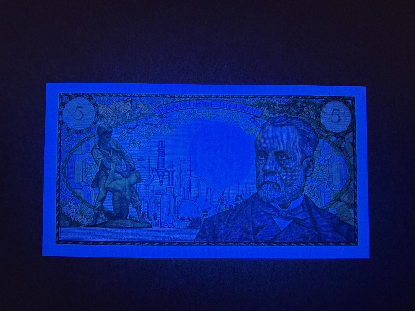 《艾美收藏》第236期-3.15周日外币畅拍 法国5法郎 AU 1967年巴斯德 有个小针孔