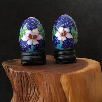         出口创汇时期蓝色铜胎掐丝珐琅磨光景泰蓝吉祥如意鸡蛋小摆件美品1对2只真品如图摆件旧藏文玩艺术收藏 -         出口创汇时期蓝色铜胎掐丝珐琅磨光景泰蓝吉祥如意鸡蛋小摆件美品1对2只真品如图摆件旧藏文玩艺术收藏