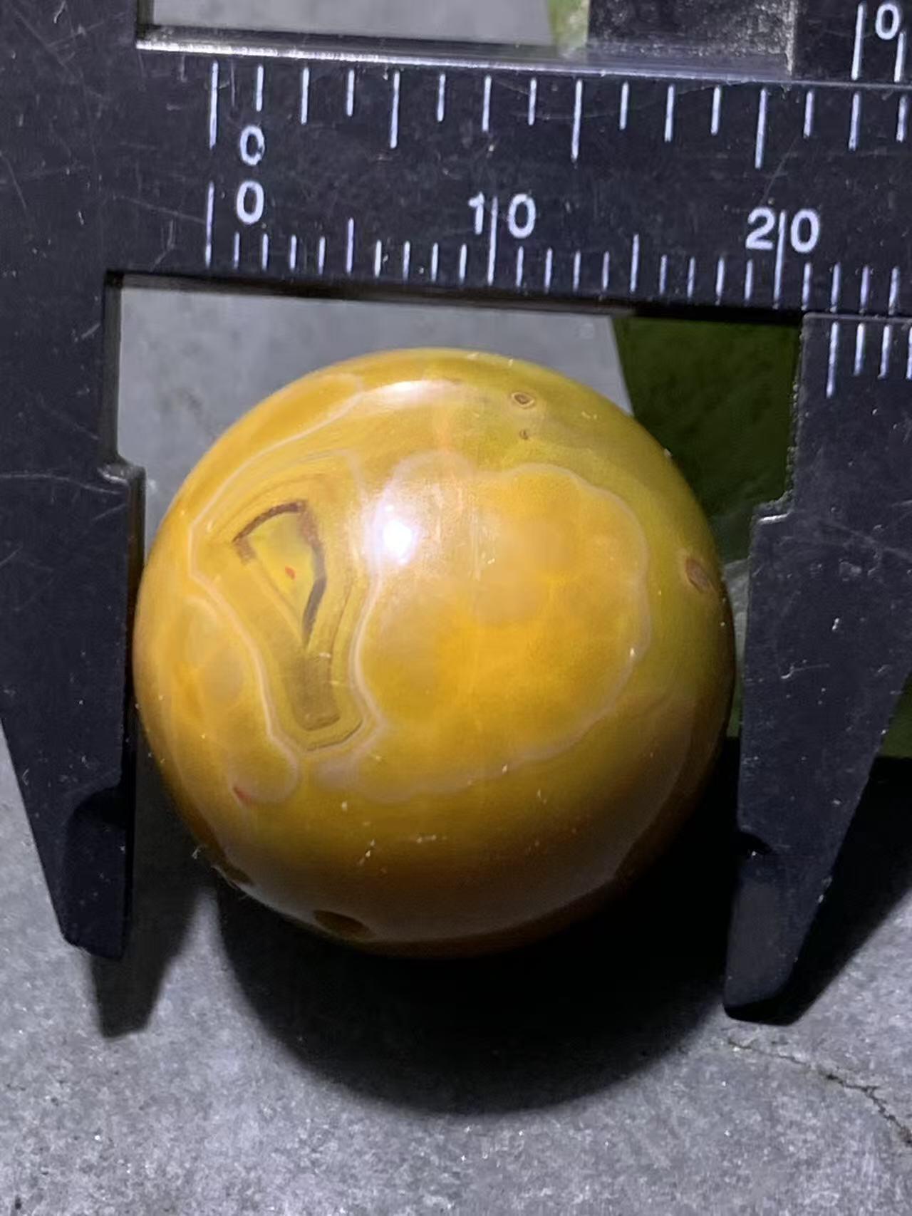 精美拉丝料天眼纹战国红玛瑙圆珠一颗！