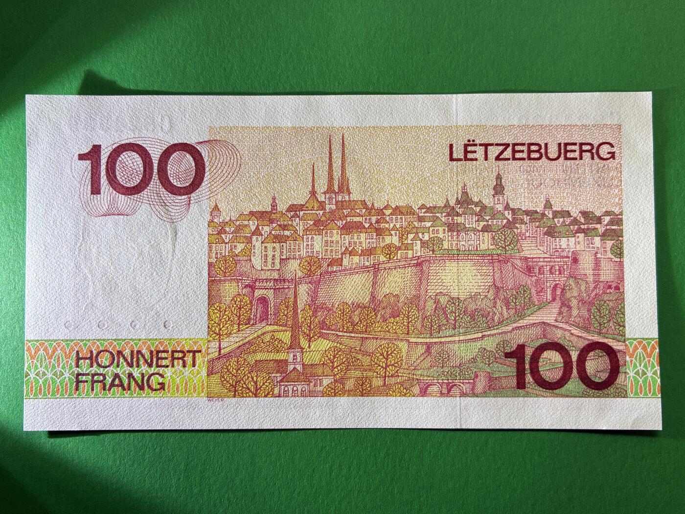 咖啡豆•收藏 2026年Mar_19th世界各国纸币拍卖 卢森堡 1980年 100法郎 全新UNC 外国纸币