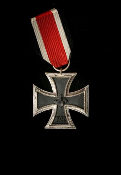 戎马世界章牌大赏第112期 德专场 - 无标二级铁十字勋章