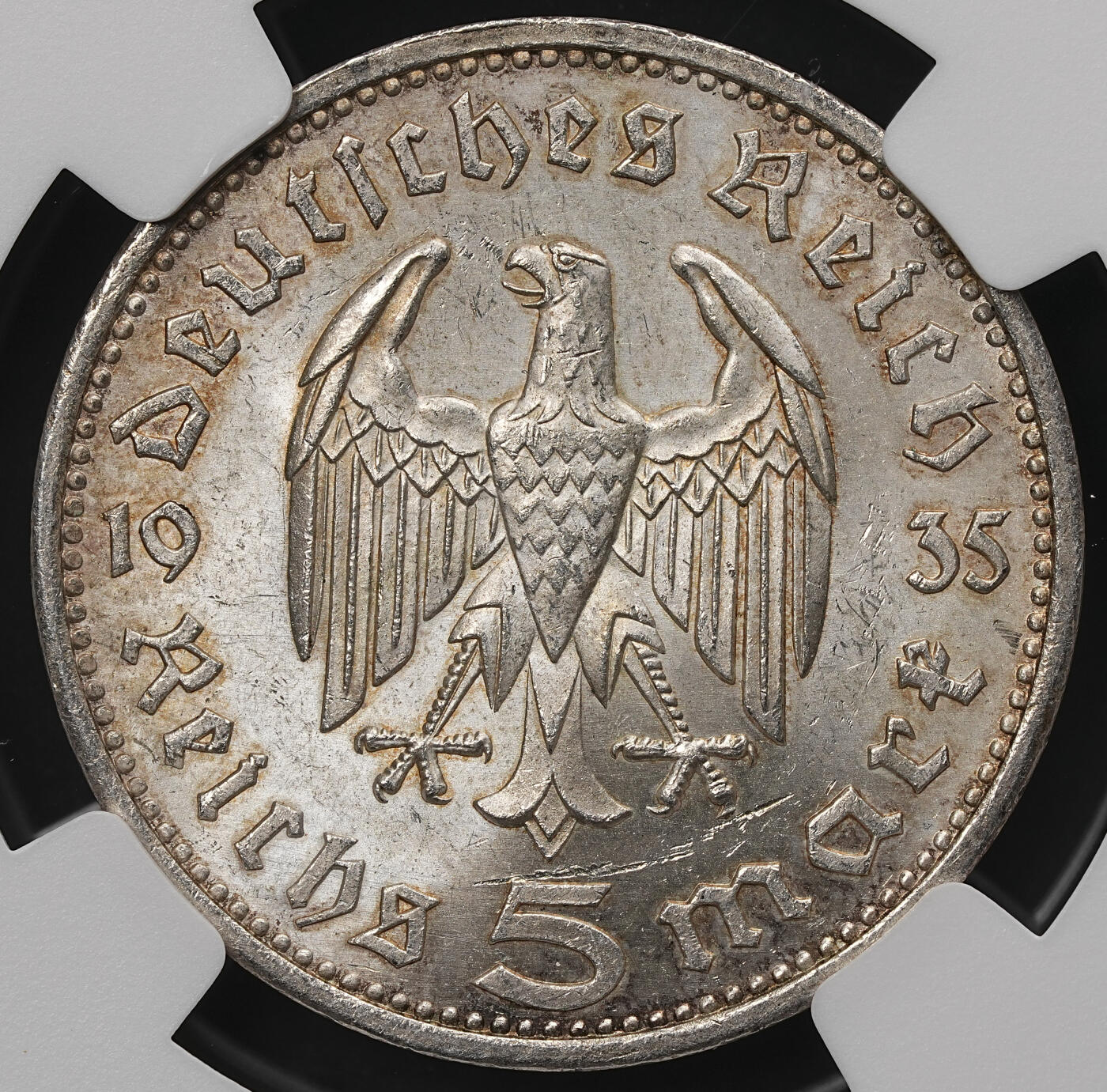修遠堂世界钱币第107期 NGC MS63 1935年兴登堡5马克银币，E厂铭