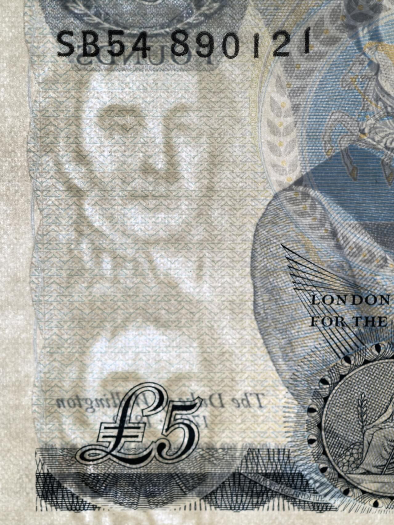 小驴勋章奖章收藏3月14日周六晚六点拍卖（珍爱和平，收藏战争，铭记历史，勿忘国耻，忠党爱国。有偿代拍，送拍规则在简介最后，参拍须阅读规则后再参拍，关系到运费包装发货时效真假辨别等关键信息，拍卖时不再发原图，看大图店主微信码在拍卖店铺介绍里） 英国1988-91年5镑纸币，惠灵顿公爵，G.M.Gill签名版