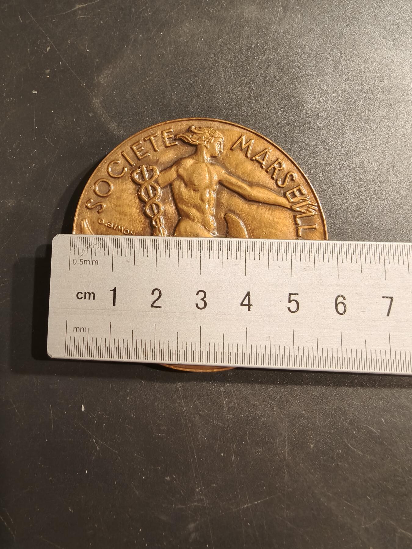 老王徽章第187期 法国马赛信贷银行100周年大铜章    原盒    高浮雕   直径58mm    重量126.5g