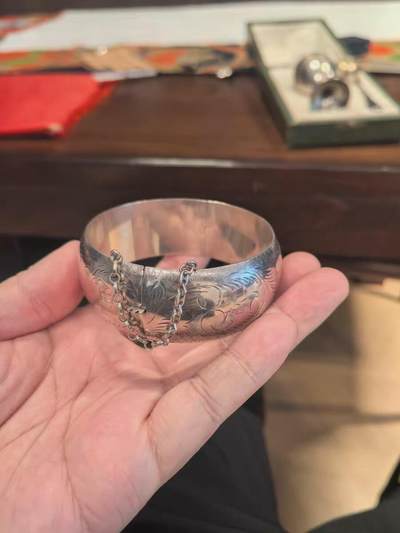 欧洲银章、铜章，大优惠起拍价都是银价计算 欧洲纯银手镯40克