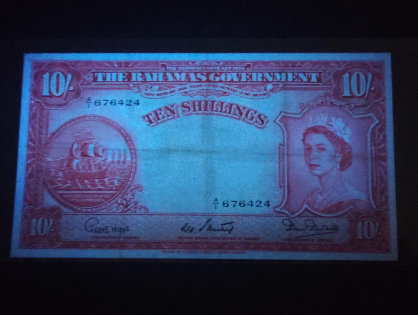 2026三月第二期，总219期 巴哈马1953版10先令AUNC 首冠A/1 大冠女王