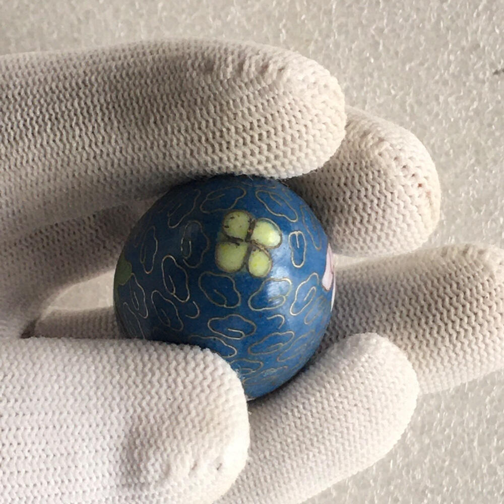         出口创汇时期二蓝色铜胎掐丝珐琅磨光景泰蓝吉祥如意鸡蛋小摆件美品1对2只真品如图摆件库存旧藏文玩艺术收藏