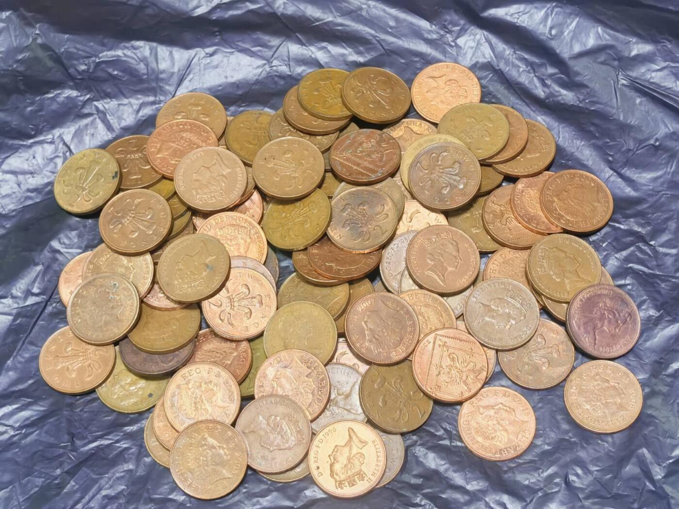 北京马甸外国币专卖第149期，外国币专场，陆续上拍，欢迎关注 英国2便士铜币100枚，流通品