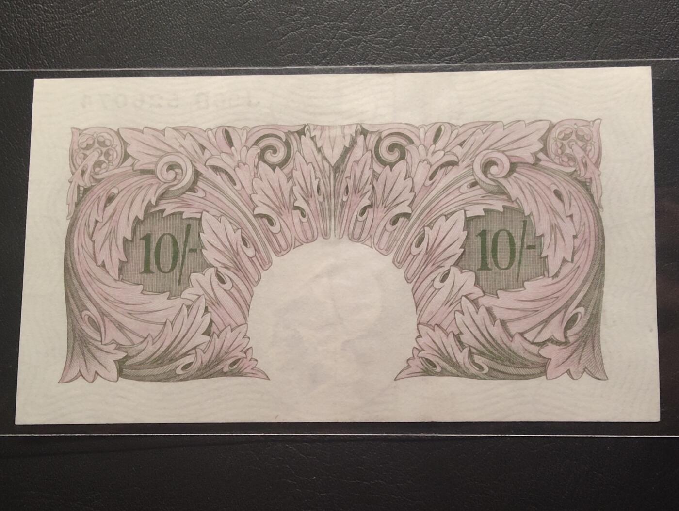 2026三月第二期，总219期 英格兰战时A序列10先令UNC-，有别于战前战后普通的红色版本用紫色印刷