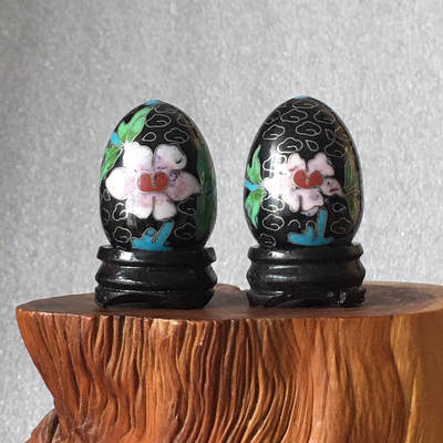         出口创汇时期黑色铜胎掐丝珐琅磨光景泰蓝吉祥如意鸡蛋小摆件美品1对2只真品如图摆件库存旧藏文玩艺术收藏 -         出口创汇时期黑色铜胎掐丝珐琅磨光景泰蓝吉祥如意鸡蛋小摆件美品1对2只真品如图摆件库存旧藏文玩艺术收藏