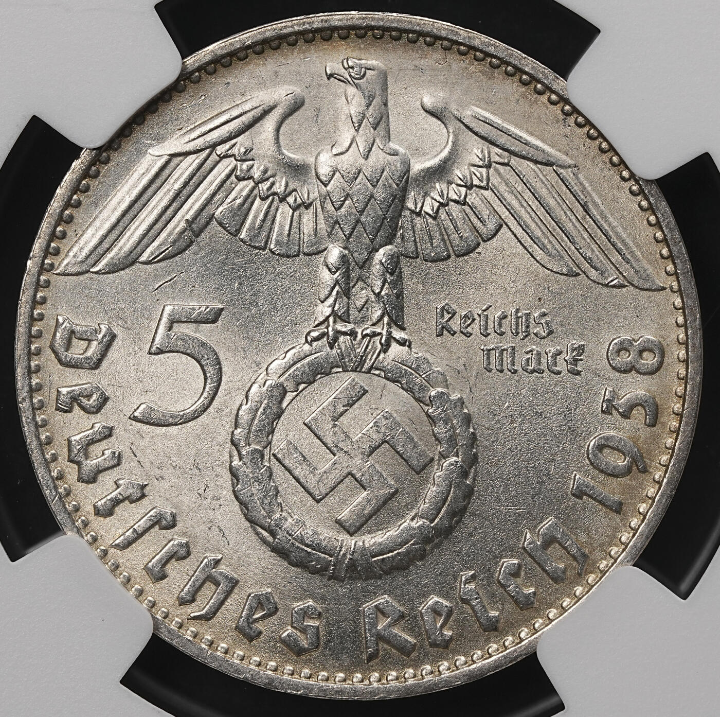 修遠堂世界钱币第107期 NGC MS64 1938年兴登堡5马克银币，D厂铭