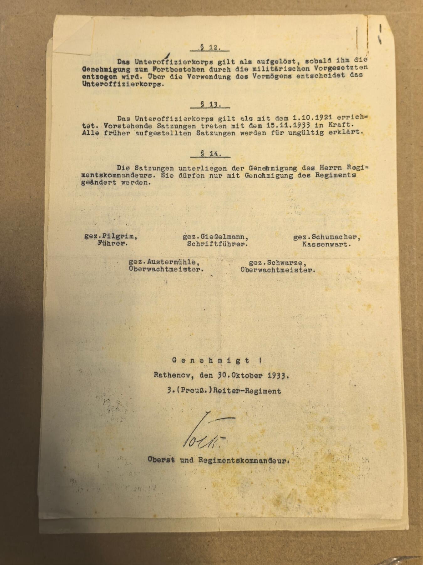戎马世界章牌大赏第112期 德专场 威廉·布伦德克中尉  用于装他文件的蓝色文件壳  以及他收到的军事体育协会章程      前无线电军士战友协会邀请函    Rathenow驻地士官团章程   