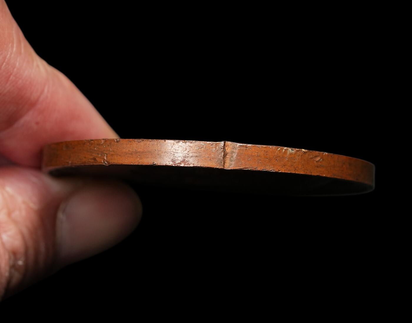 修遠堂世界钱币第107期 1880年德国科隆大教堂竣工纪念铜章，边缘有伤，50.87mm，58.85g