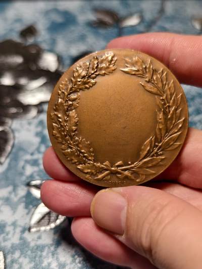 抚柳草堂-第二十八期章牌钱币  奖章勋章 满百包邮 放漏专场 19世纪末-20世纪初法国工业女神大铜章  直径50mm  重量60g Ms级品相