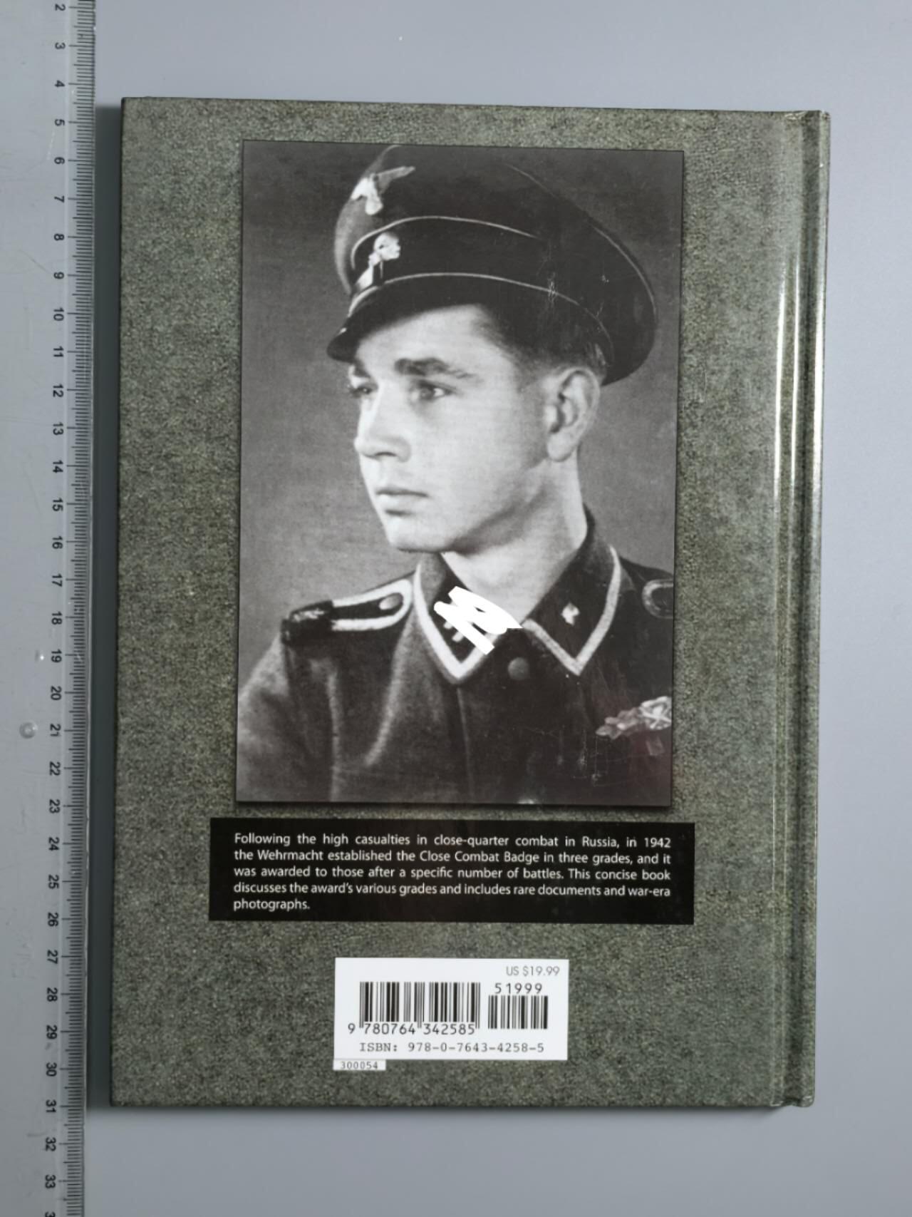 小驴勋章奖章收藏3月14日周六晚六点拍卖（珍爱和平，收藏战争，铭记历史，勿忘国耻，忠党爱国。有偿代拍，送拍规则在简介最后，参拍须阅读规则后再参拍，关系到运费包装发货时效真假辨别等关键信息，拍卖时不再发原图，看大图店主微信码在拍卖店铺介绍里） 德三CCC书籍