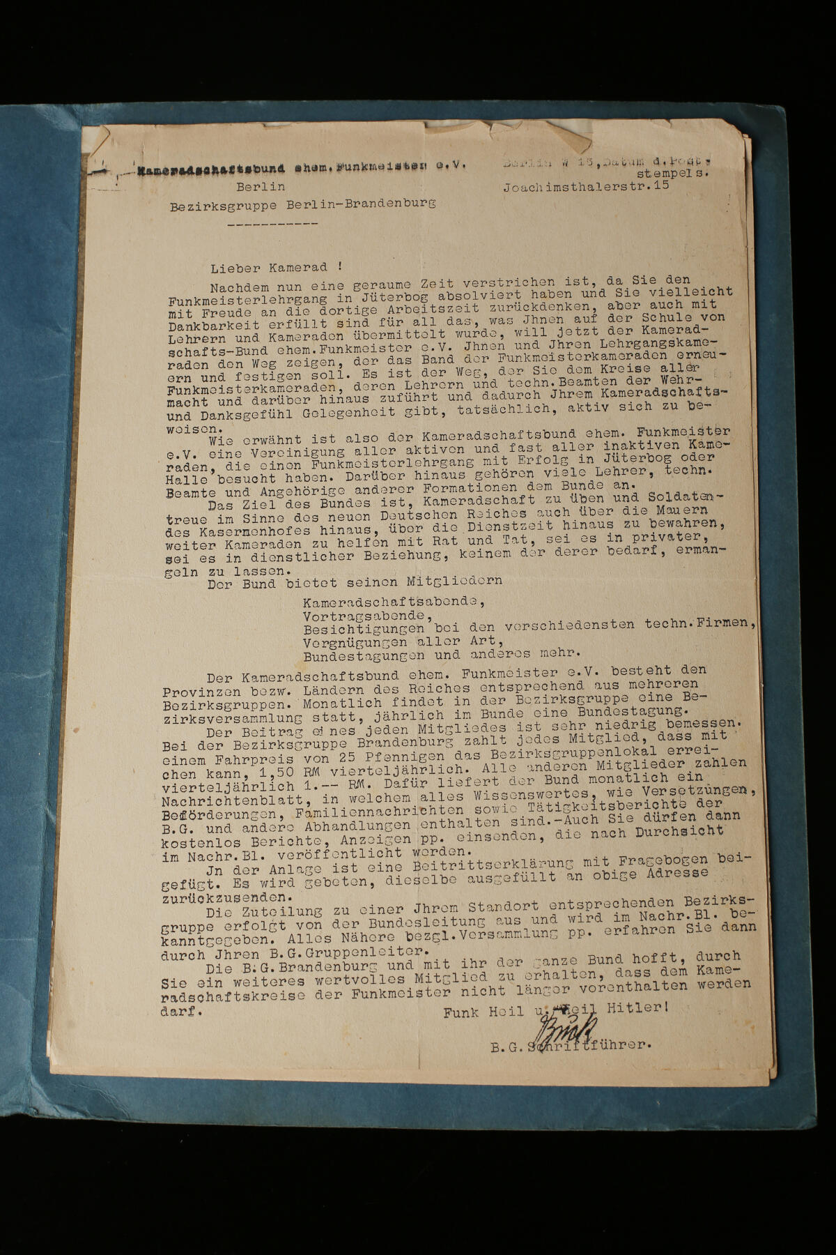 戎马世界章牌大赏第112期 德专场 威廉·布伦德克中尉  用于装他文件的蓝色文件壳  以及他收到的军事体育协会章程      前无线电军士战友协会邀请函    Rathenow驻地士官团章程   