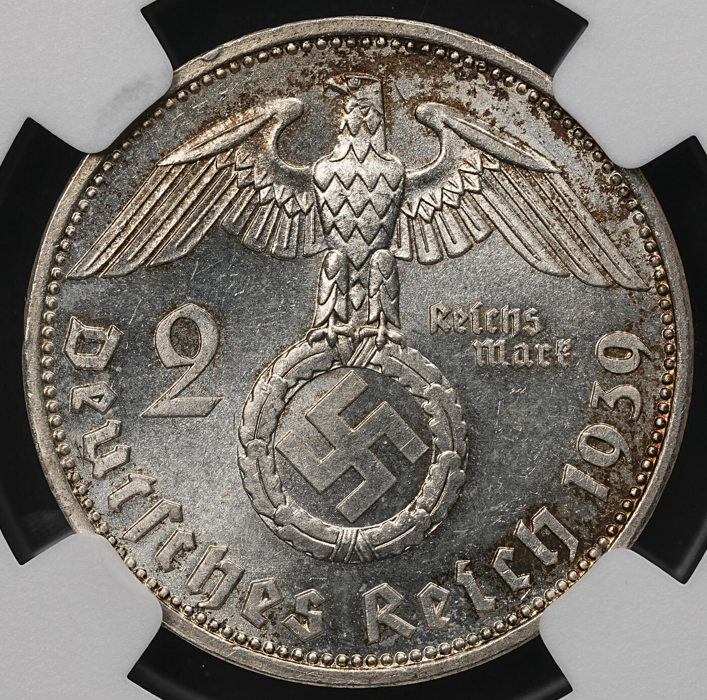 修遠堂世界钱币第107期 NGC MS64 1939年德国兴登堡2马克银币，A厂铭