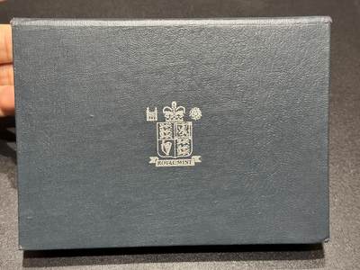 《外钞收藏家》第六百一十七期（精选场）（长期征集拍品、欢迎藏友们联系合作） - 英国1999年精制硬币10枚套币1分-5镑（含5镑戴安娜王妃纪念币）