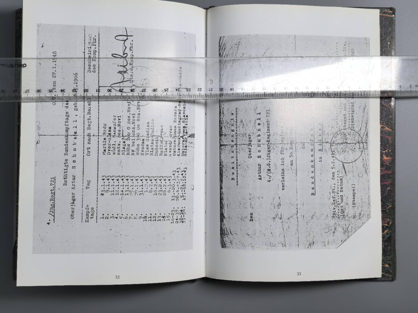 小驴勋章奖章收藏3月14日周六晚六点拍卖（珍爱和平，收藏战争，铭记历史，勿忘国耻，忠党爱国。有偿代拍，送拍规则在简介最后，参拍须阅读规则后再参拍，关系到运费包装发货时效真假辨别等关键信息，拍卖时不再发原图，看大图店主微信码在拍卖店铺介绍里） 得三抗击游击队奖章书籍