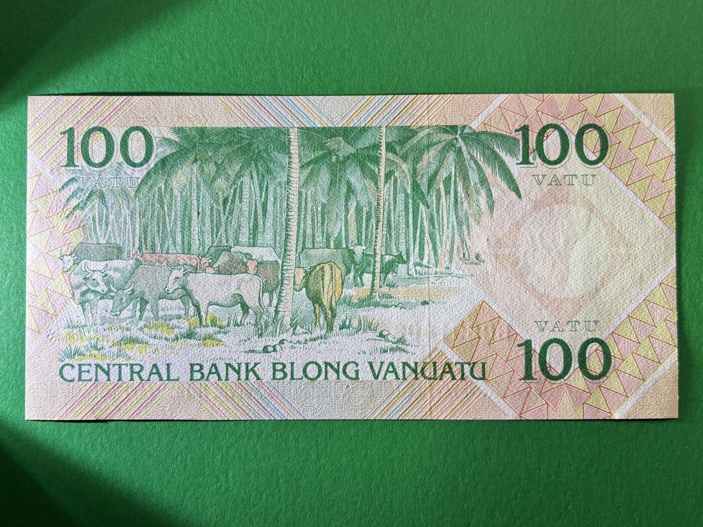 咖啡豆•收藏 2026年Mar_19th世界各国纸币拍卖 瓦努阿图 1982年 100瓦图 全新UNC 外国 大洋洲纸币