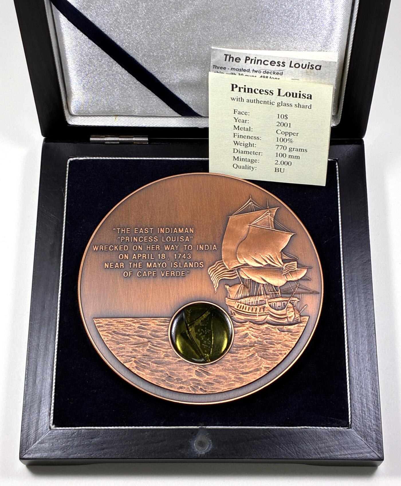 【雨安】【直播拍卖】【第0127期-裸币套币】2026-03-13 周五 19:30 (金价1140, 银价21.50) [现代装帧] Liberia 利比里亚 10元 2001年 镶嵌路易莎公主号沉船碎片 特大纪念币 [发行量2000][770克, 100mm]