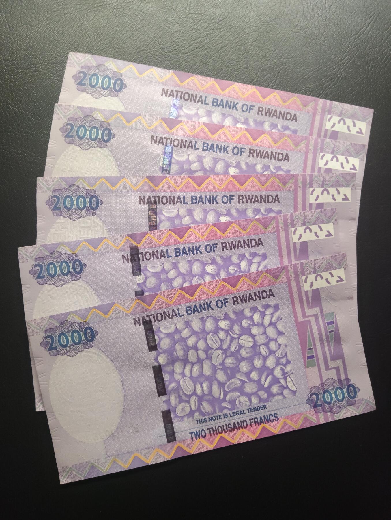 2026三月第二期，总219期 卢旺达2014年2000法郎UNC-/UNC不等批量五张 雷达和可可豆