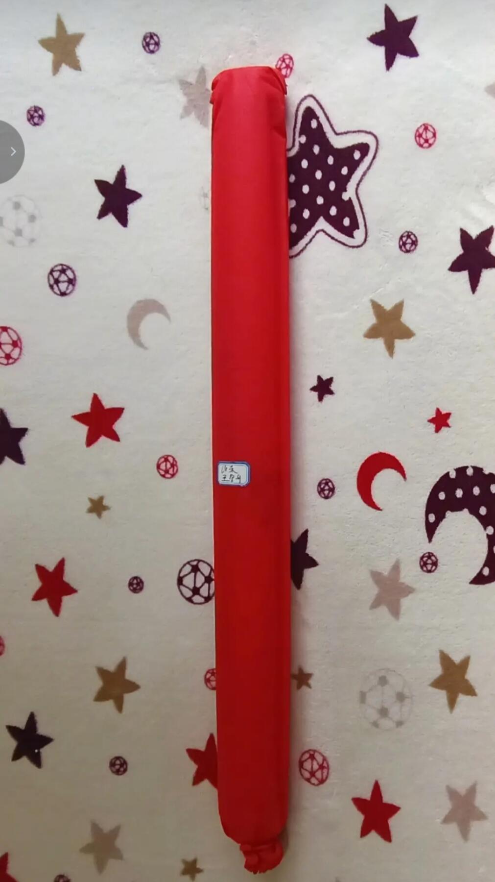 王学舟作为军旅书法家，其作品兼具军人的刚健与文人的儒雅，这幅《念奴娇·赤壁怀古》正是其风格的典型体现。 从专业角度看，此作属于功力扎实、风格鲜明的行草作品，虽非开宗立派的大师级创作，但在当代军旅书法中具有代表性，适合作为书房陈设或收藏。