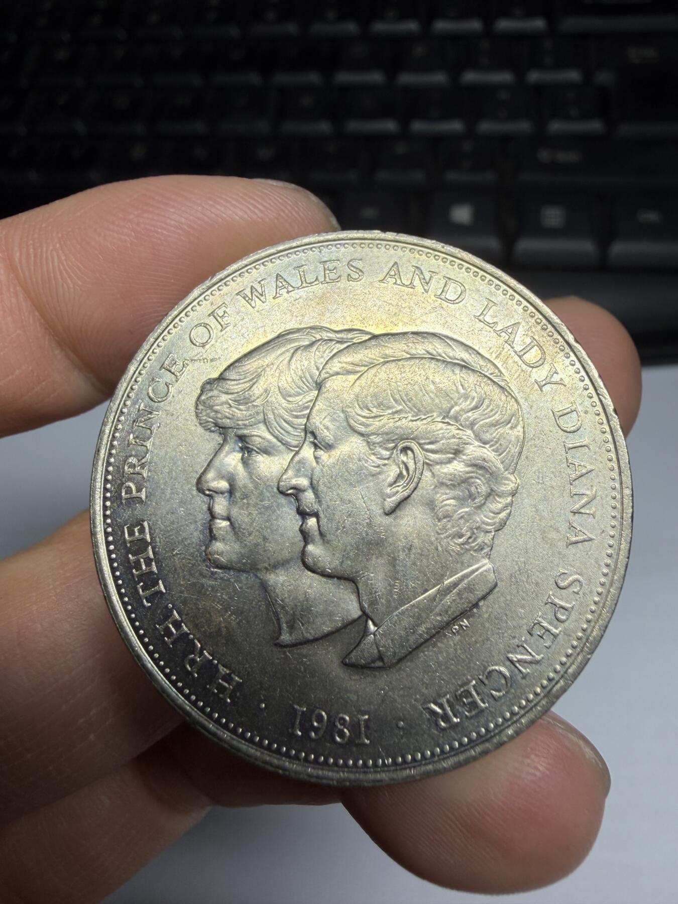 2026年集古藏今外币拍卖第三期-第3场—（总第313拍），可以寄存60天，满160元包邮。 1985年英国克朗纪念币