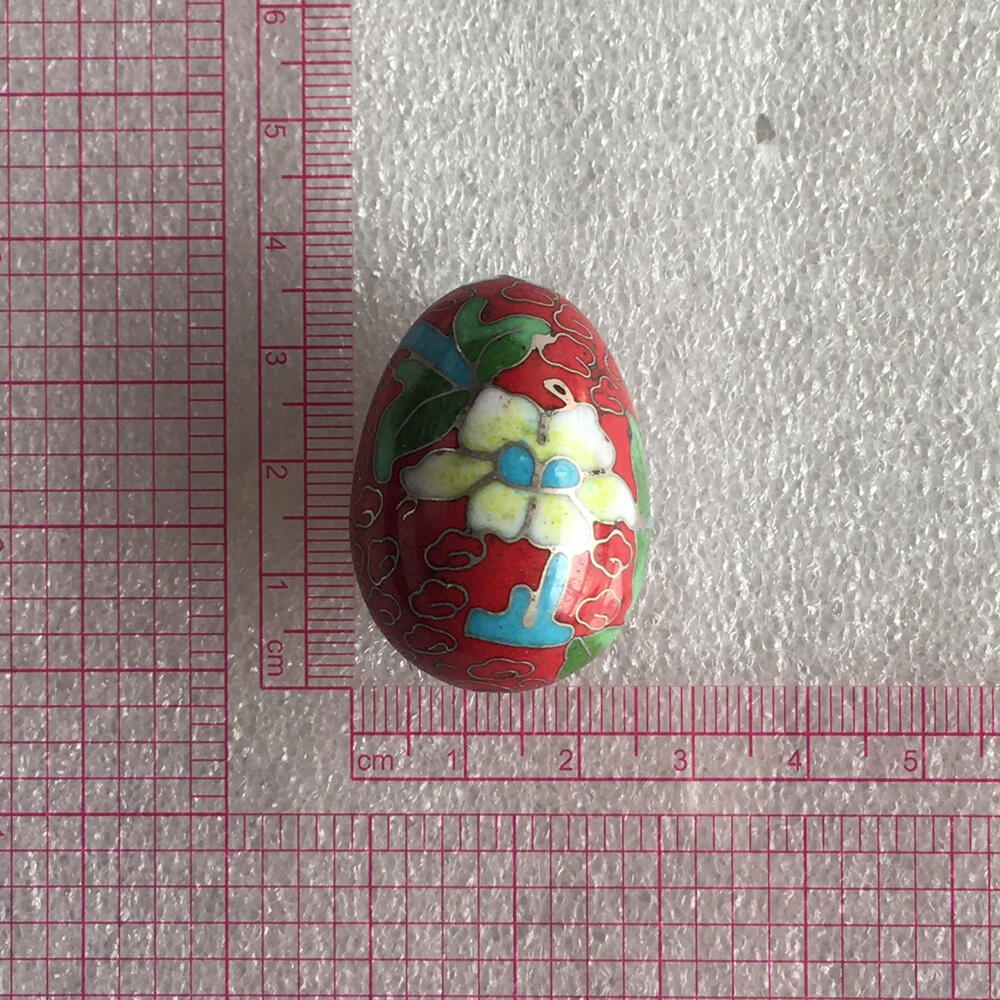         出口创汇时期红色铜胎掐丝珐琅磨光景泰蓝吉祥如意鸡蛋小摆件美品1对2只真品如图摆件旧藏文玩艺术收藏
