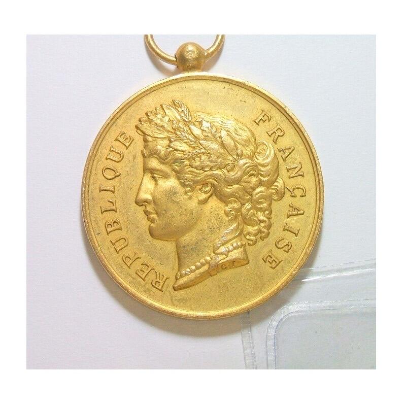 【旋风钱币】3月21日19:00准时开拍 精美欧洲币章、银币银章、第三帝国钱币等 全场包邮！ 法国1900年前后 谷物女神头像高浮雕精制大镀金章 光边 40MM