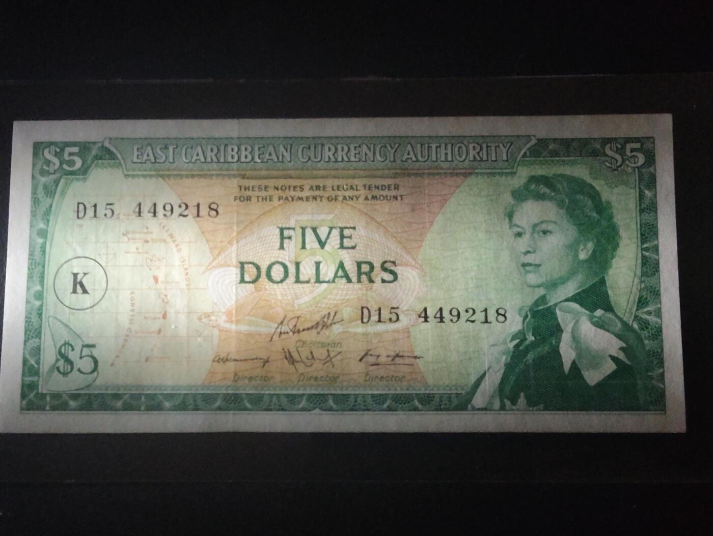 2026三月第二期，总219期 东加勒比共同体1965版5元AUNC 少见的加盖圣基茨和尼维斯“K”字版本 戎装女王