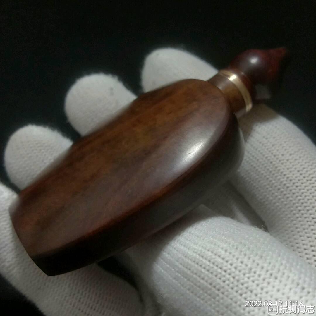 老挝红酸枝鼻烟壶