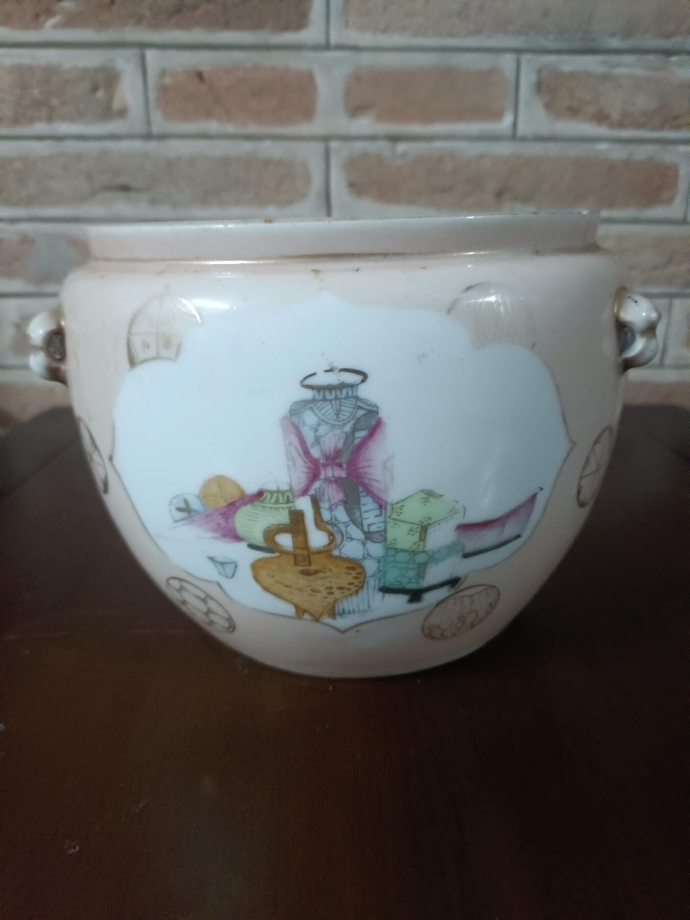 民国粉彩描金开光博古图纹罐