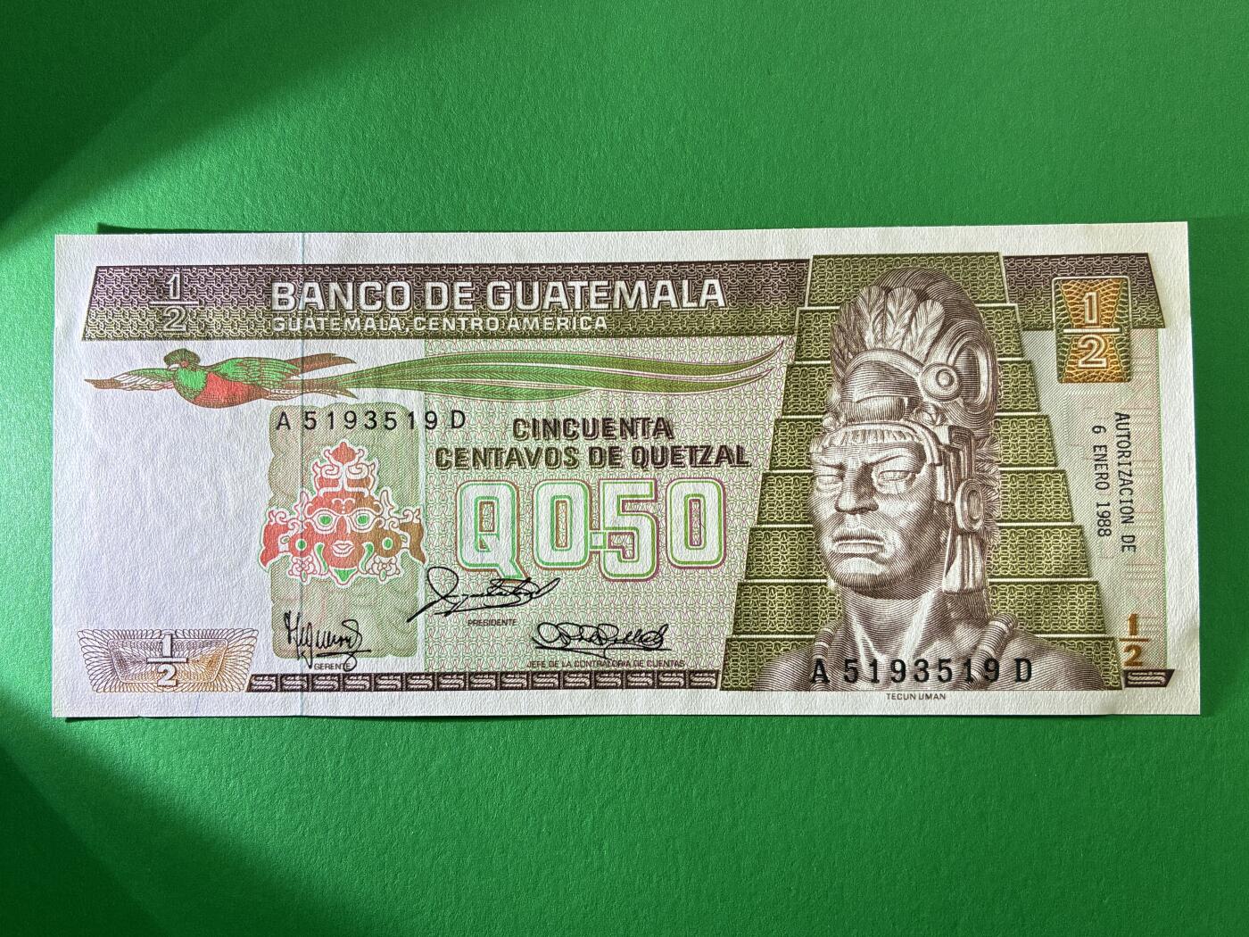 咖啡豆•收藏 2026年Mar_19th世界各国纸币拍卖 危地马拉 1988年 1/2格查尔 全新UNC 外国 非洲纸币